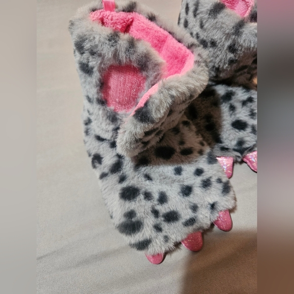Toddler Monster Feet Light Up Slippers - Picture 6 of 7